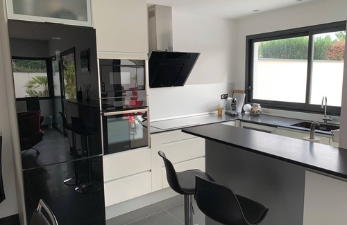 La Salvetat-Saint-Gilles House | Villa/Pool