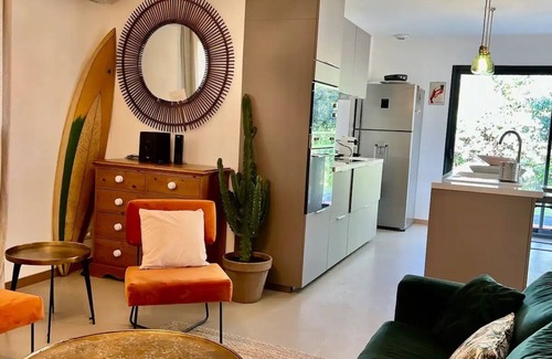 Saint-Quentin-la-Poterie House | Villa in a green setting near Uzès