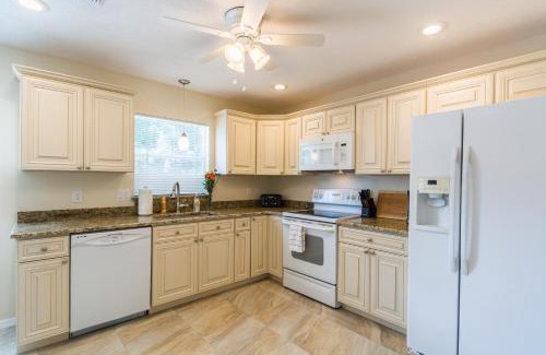 Southgate House | Villa Franca bungalow