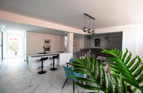 Torre-Pacheco Villa | Villa Fresno with Private Pool on gated 5* Mar Menor Golf Resort - 3 Bed/3 shower/WC