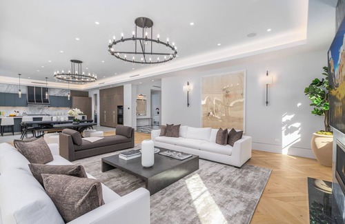 The Flats Villa | Villa Gemma by LuxJB 🏆 Beverly Hills Flats Mansion Steps from Rodeo Drive