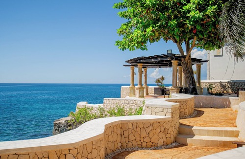 Kingston Villa | Villa Gilgal