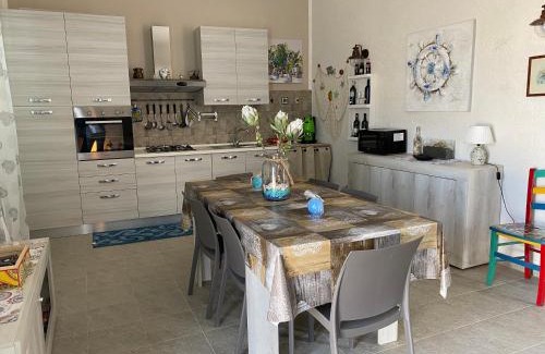 Casteldaccia Villa | Villa GLORIA intero alloggio sulla spiaggia 8 posti letto 15 minuti da Palermo e 35 da Cefalu