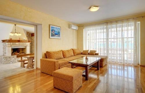 Gajana House | Villa Golubovo