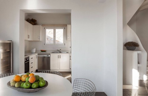 Agios Ioannis Villa | Villa Louros - Eight Bedroom Villa, Sleeps 16