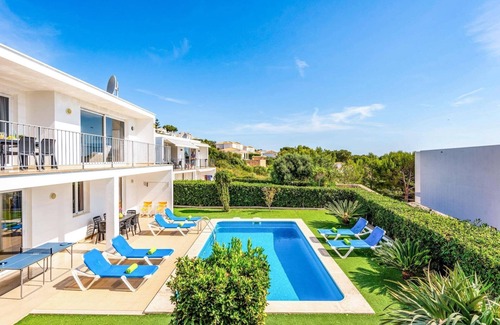 Coves Noves Villa | Villa Grace by Villa Plus