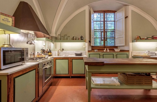 Santo Stefano A Tizzano Villa | VILLA GRAND MEDICI - Eight Bedroom Villa, Sleeps 16