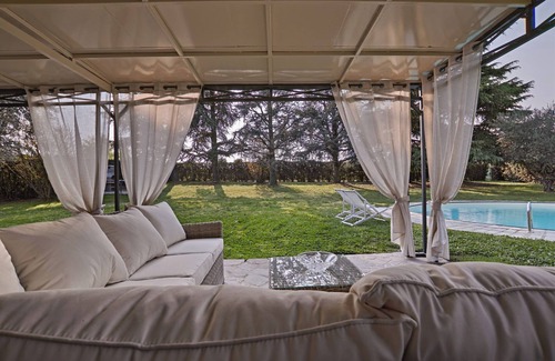 Manerba del Garda Villa | Villa "Grazia" with Wi-Fi, Garden, Terrace, Pool Gym & Sauna