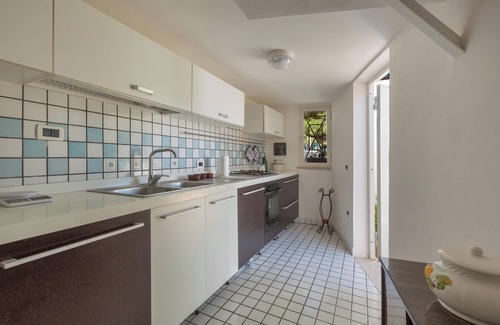 Taranto House | Villa Greco by BarbarHouse