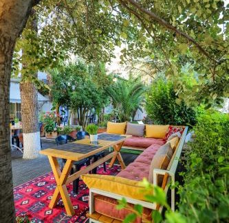 Qafe e Gjashtes Hotel | Villa Green Garden