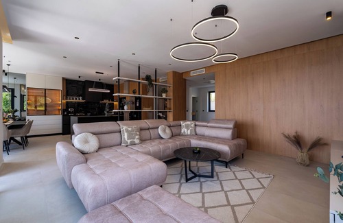 Brsecine Villa | Villa Green Sunrise- 4 bedroom Oasis in beautiful Brsečine, near Dubrovnik