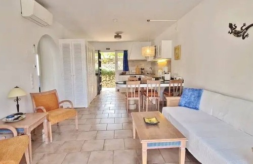 Cala d'Or Apartment | Villa half with pool *Family and dog-friendly vacation apartment