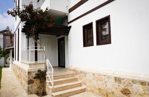 Side Bed & Breakfast | Villa Hania - Adults only
