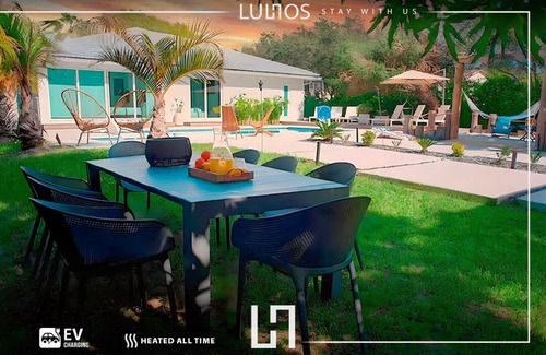 Cutler Bay House | Villa heated-Luxury Oasis: Pool, Cabanas & Court