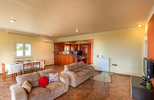 Livadi House | Villa Helen 200m from the beach in Tersanas BY APOKORONAS-VILLAS