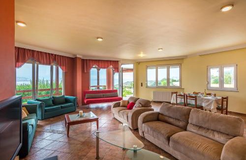 Livadi House | Villa Helen 200m from the beach in Tersanas BY APOKORONAS-VILLAS