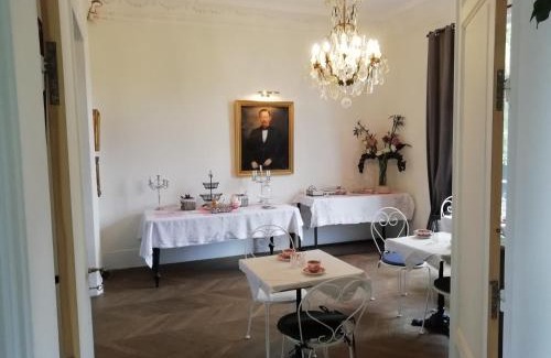 Flavy-le-Martel Bed & Breakfast | VILLA HENRI