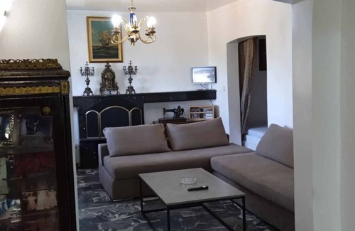 Vari-Voula-Vouliagmeni Villa | VILLA HERMES