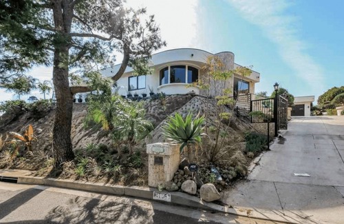 The Flats Villa | Villa Hillside