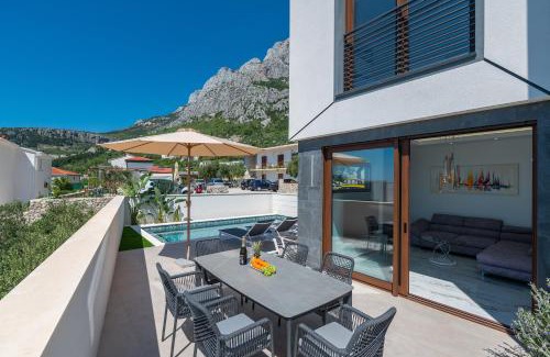 Veliko Brdo Villa | Villa Hillson