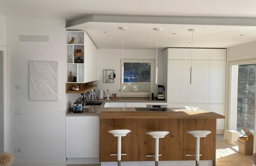 Brenzone sul Garda Apartment | Villa Holzi: Modern apartment with Infinity pool and stunning lakeview