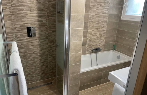 Saint-Andre-les-Vergers Hotel | Villa hotel