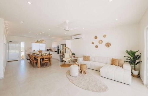Sabana Liber Villa | Villa Hoya by AtMonchi Stunning Sunset Views, Big Pool, HotTub, 8 sleeps