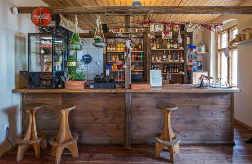 Srebrna Gora Bed & Breakfast | Villa Hubertus