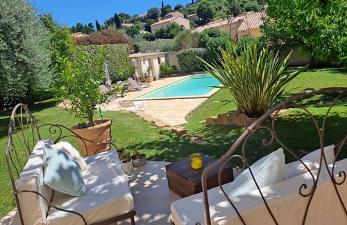 Cairanne Villa | villa in a quiet Cairanne, charming village on the wine trail