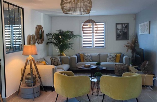 Baillargues House | Villa in a quiet cul-de-sac, not overlooked
