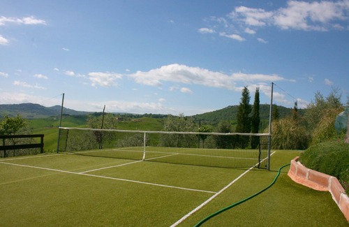 Torrita di Siena Villa | Villa in a very panoramic position situated halfway between Torrita di Siena and Montepulciano. Priv