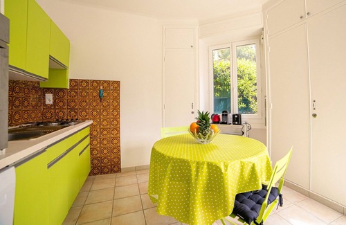 Riou - Petit Juas - Av de Grasse Villa | Villa in Cannes with 2 bedrooms sleeps 4