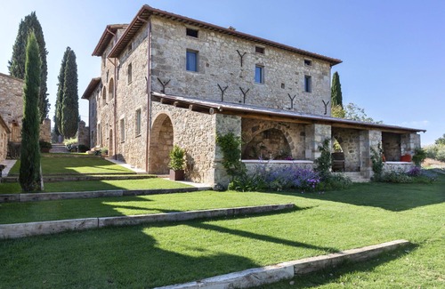 Sarteano Villa | Villa in Chianciano Terme with 7 bedrooms sleeps 15