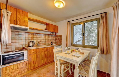 Achlada Villa | Villa in Crete with Panoramic Views & Beaches