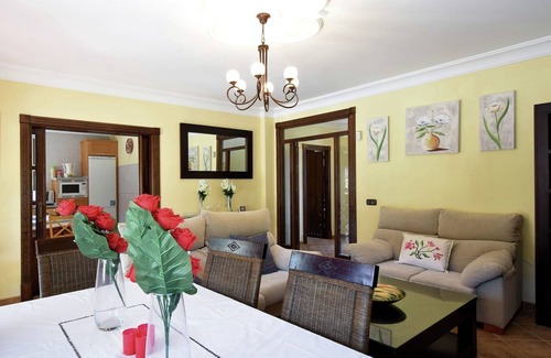 Villanueva del Trabuco Villa | Villa in Villanueva del Trabuco with Jacuzzi