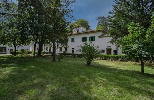 Reggello Villa | Villa in Florence with 9 bedrooms sleeps 18