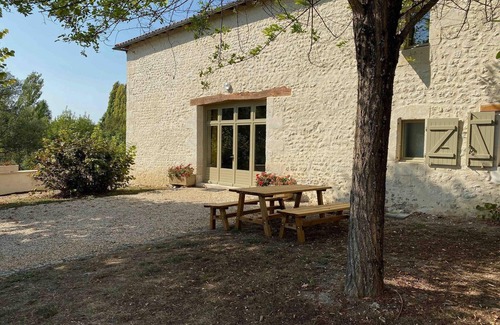 Chalais House | Villa in France with Private Pool & Garden