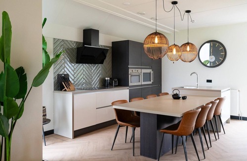 Sondel House | Villa in Friesland near Slotermeer Lake