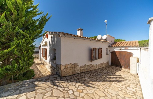 L'Escala Villa | Villa in L'Escala with Private Pool & Nature