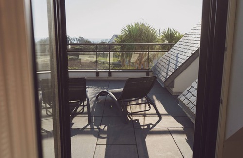 Kerherou Villa | Villa in Moëlan sur Mer, 10-12 p sea view with indoor pool, South Finistère