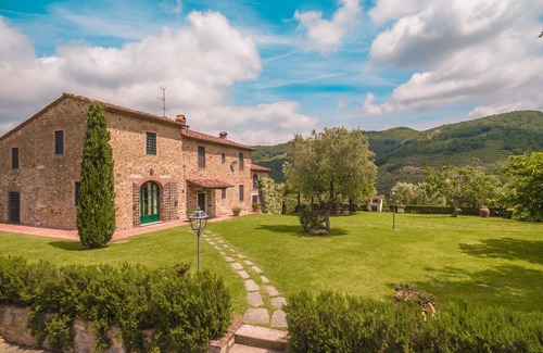 Monsummano Terme Villa | Villa in Monsummano Terme with 7 bedrooms sleeps 19