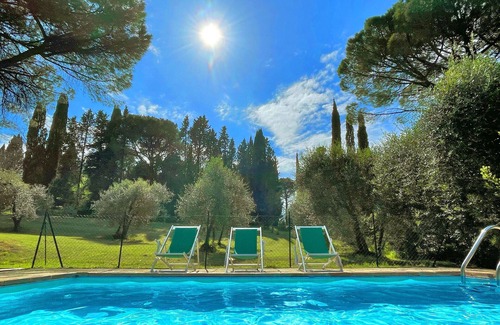 Montelopio Villa | Villa in Montelopio with 6 bedrooms sleeps 12