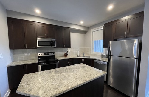 Gravenhurst Villa | Villa in Muskoka Bay Resort - World class amenities & scenic views!.