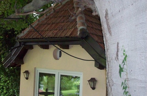 Ameno Cottage | Villa in private park on Lake Orta