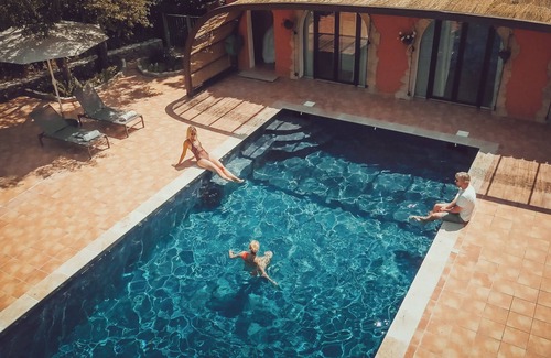 Besse-sur-Issole House | Villa in Provence - Your Ideal Vacation Getaway - July & August weekly promos!