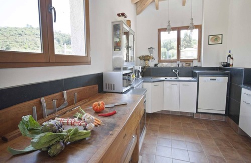 Roquebrun Villa | Villa in Roquebrun with Heated Pool & Terrace