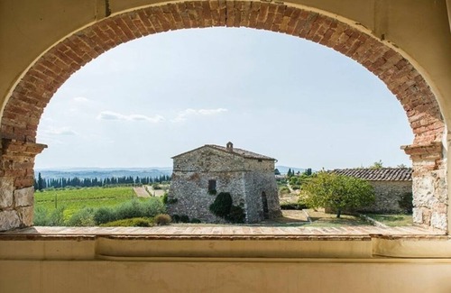 San Giovanni A Cerreto Villa | Villa in San Giovanni with 8 bedrooms sleeps 14
