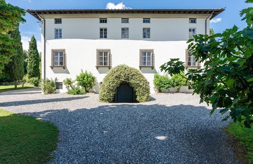 Capannori Villa | Villa in Segromigno In Monte with 5 bedrooms sleeps 10