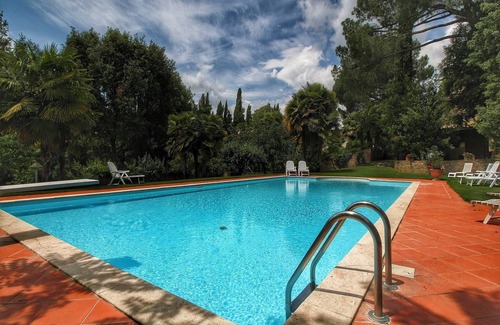 Sinalunga Villa | Villa in Sinalunga with Pool & Tennis Court