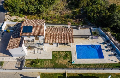 Viskovici Villa | Villa in Sveti Lovrec with Private Pool & Beaches